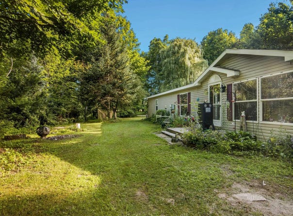 2783 Lake Ann Road, Interlochen, MI 49643
