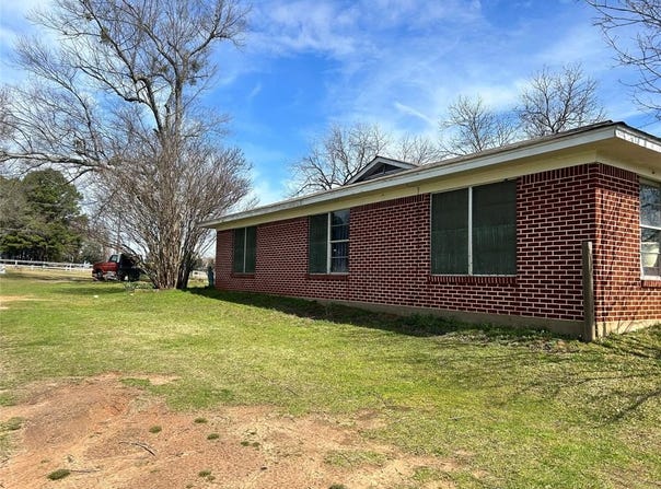 907 County Road Se 3430, Winnsboro, TX 75494