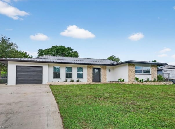 2185 41st, NAPLES, FL 34116
