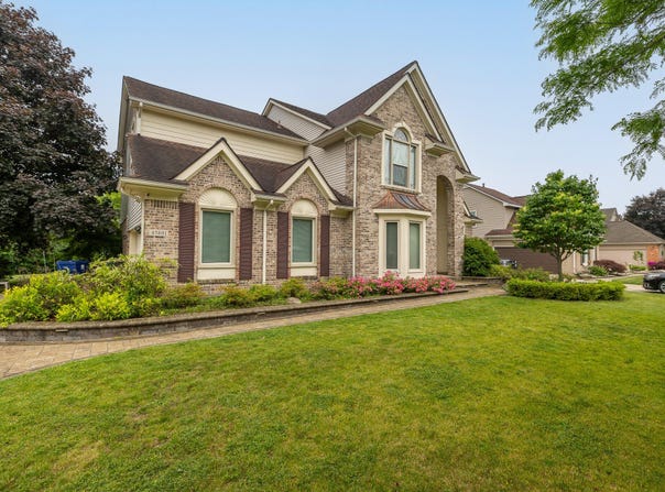 45801 Henley Drive, Canton, MI 48187