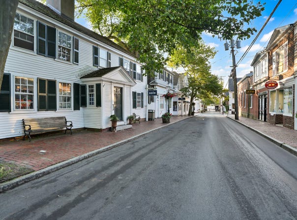 37 Main Street, Edgartown, MA 02539
