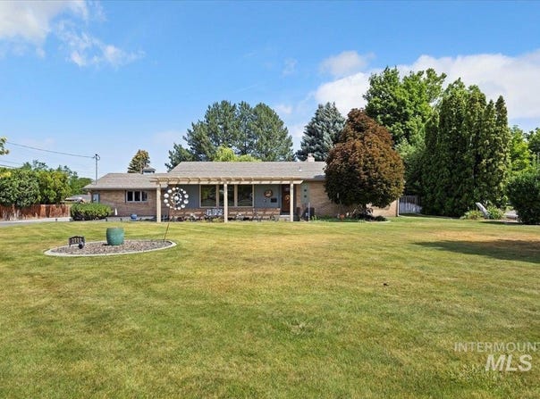 2111 Addison Ave E, Twin Falls, ID 83301