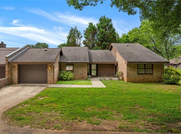 120 Downs Boulevard, Clemson, SC 29631