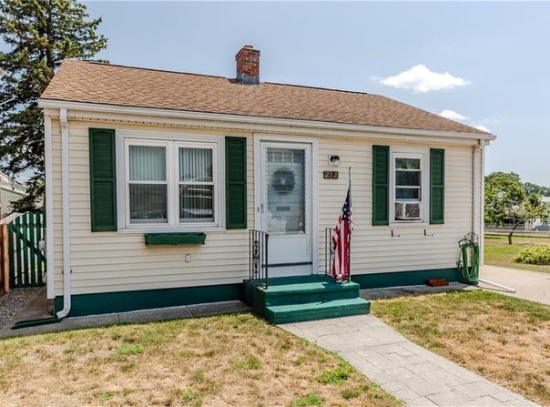 218 South Hull Street, East Providence, RI 02914