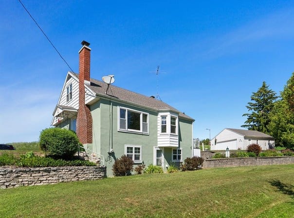 142 County Rd S, Algoma, WI 54201