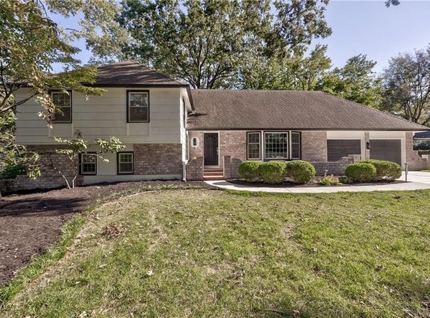 8129 Dearborn Drive, Prairie Village, KS 66208