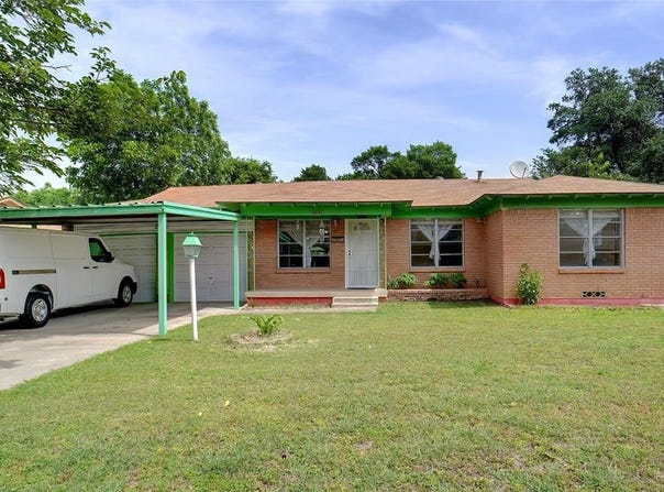 4805 Ira Street, Haltom City, TX 76117