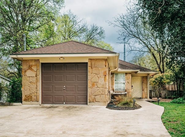 203 S Creek St., Fredericksburg, TX 78624