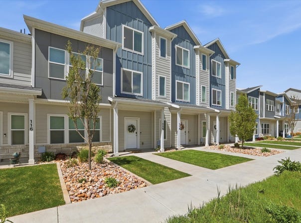 1754 N 300 E, North Ogden, UT 84414