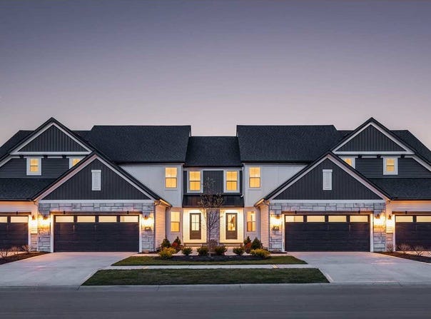453 Bordeaux Blvd., Broadview Heights, OH 44147