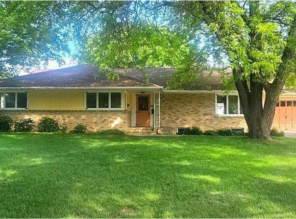 505 E 3rd Street, Morris, MN 56267