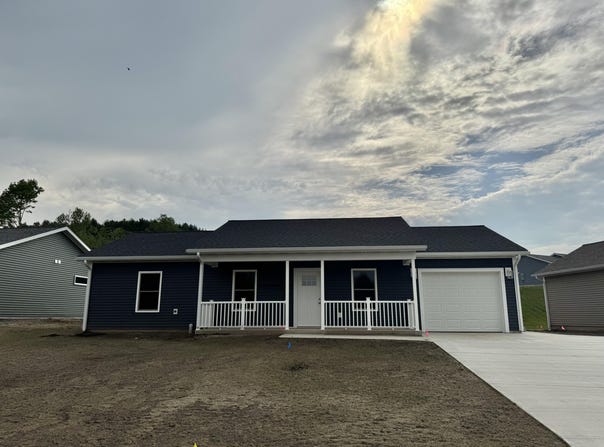 279 Aspen Hill Drive, Shelby, MI 49455