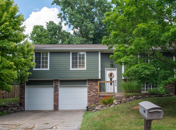 6118 Thrushwood Circle, Indianapolis, IN 46250