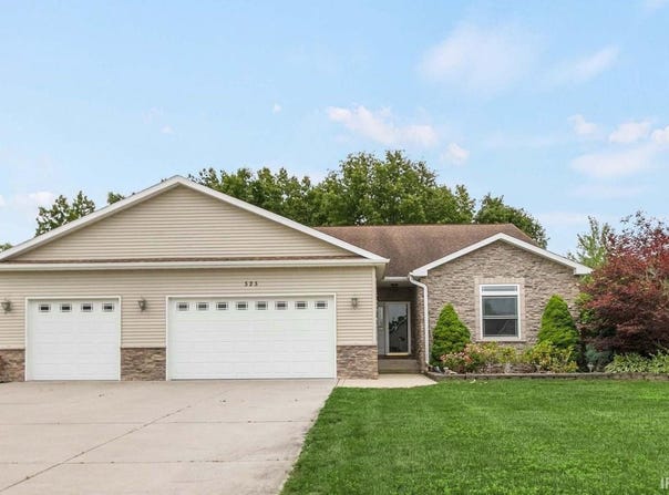 525 S Filbert Street, New Carlisle, IN 46552