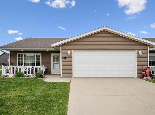 810 Spruce Drive, Independence, IA 50644