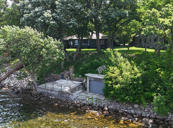 3019 1st Street, Arnolds Park, IA 51331