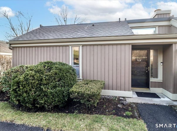 22 Heritage Circle, Southbury, CT 06488