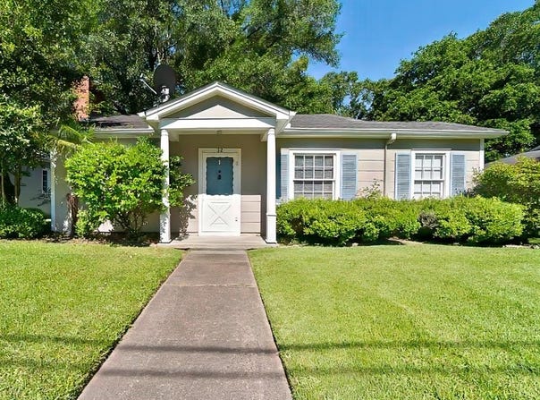 32 Sherwood Drive, Mobile, AL 36606