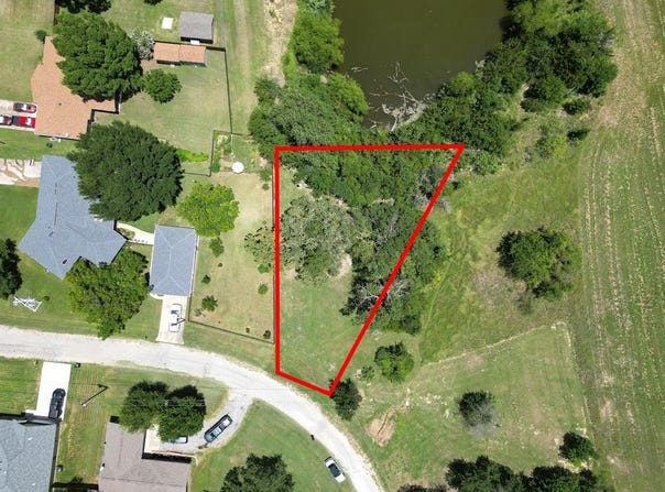 1 Round Hill Way, Runaway Bay, TX 76426