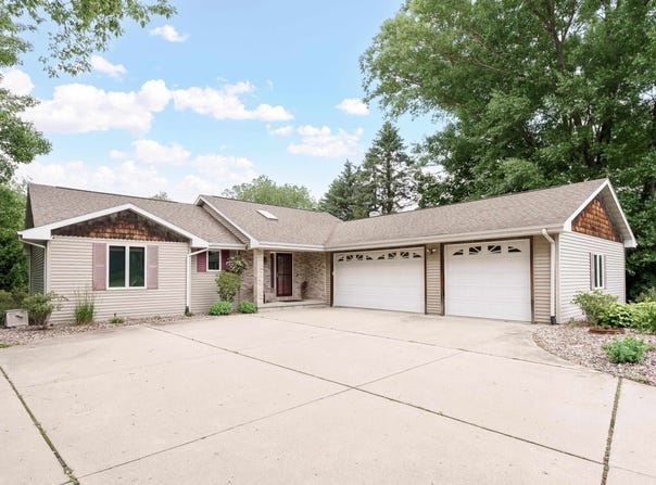 4737 E Oakview Drive, Milton, WI 53563