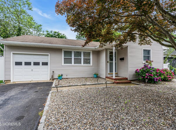 1139 Roe Avenue, Point Pleasant, NJ 08742