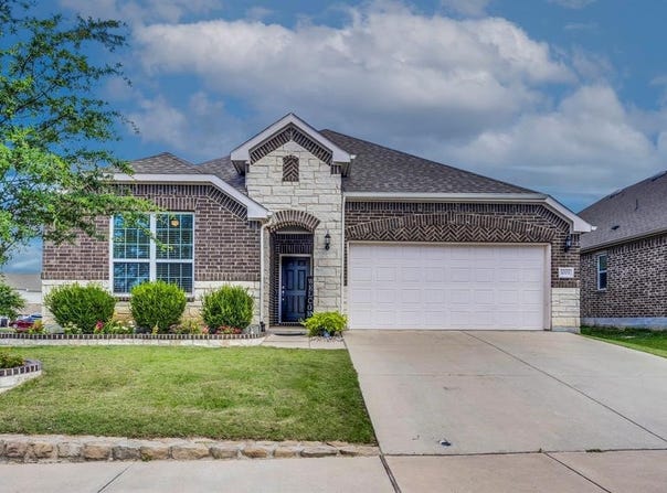 1001 Twisting Ridge Terrace, Fort Worth, TX 76052