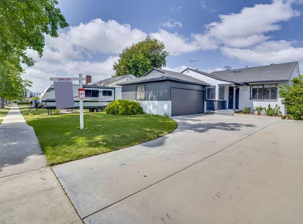 6255 Satsuma Avenue, North Hollywood, CA 91606