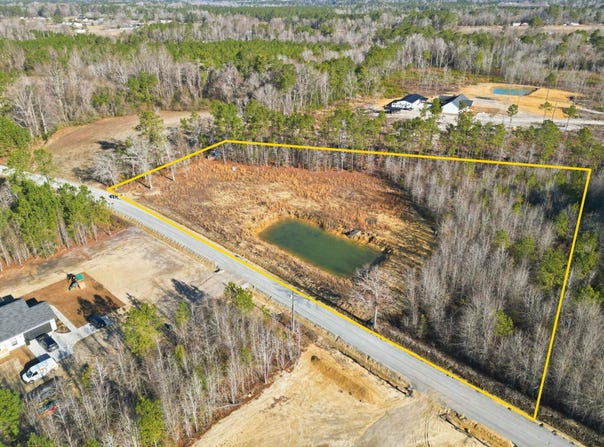 6221 Ellwood Rd., Galivants Ferry, SC 29544