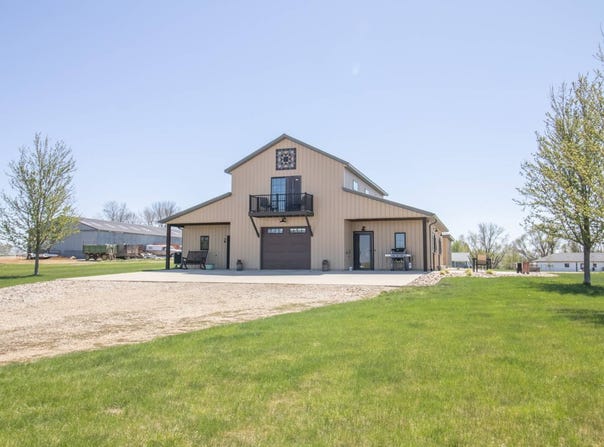 2845 250th St, Doon, IA 51235