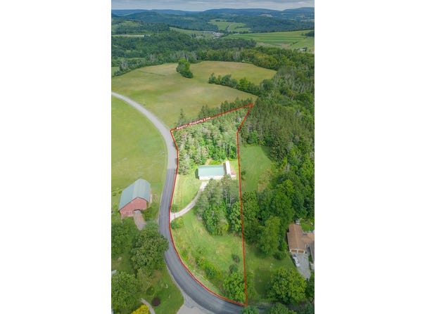 Packard Rd, Covington, PA 16917