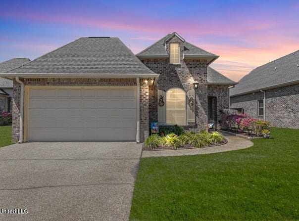 3901 Acadian Village Drive, Ocean Springs, MS 39564