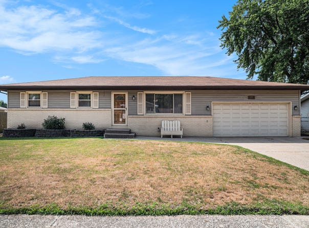 2490 Odell Street, Portage, IN 46368