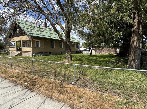 229 W ALLYN St, Goldendale, WA 98620
