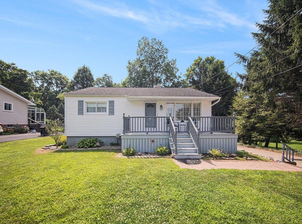 219 Auburn Street, Manchester, MI 48158
