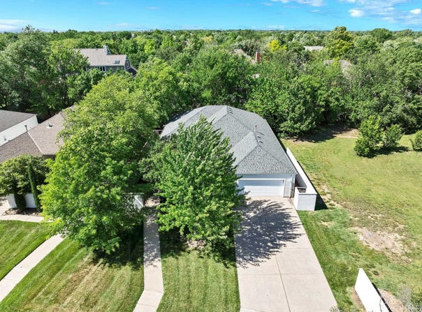 12510 E Killarney St, Wichita, KS 67206