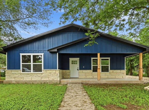 827 Clearfork Street, Lockhart, TX 78644