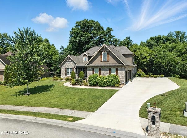 1439 St Thomas Way, Alcoa, TN 37701