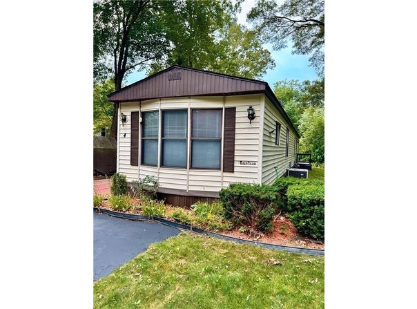 4 Freedom Way, Coventry, RI 02816