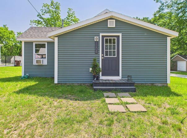 1204 Witham Road, Muskegon, MI 49445