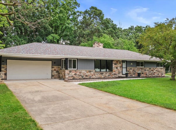 N51w14664 Lancaster Ave, Menomonee Falls, WI 53051