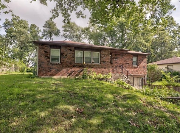 1416 Kiowa Street, Leavenworth, KS 66048
