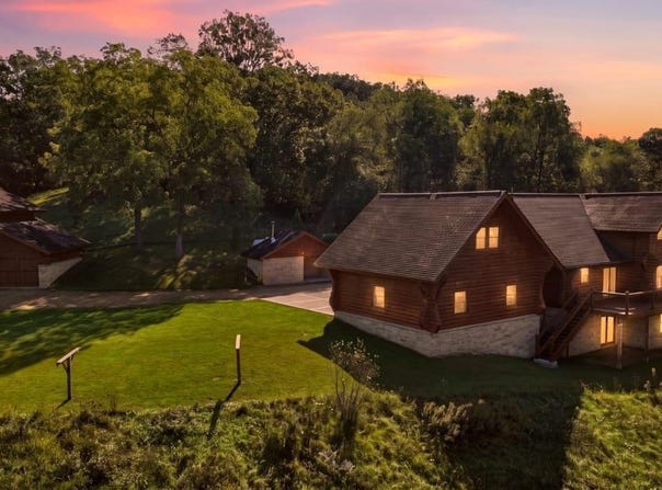 9854 US Hwy 18, Mount Hope, WI 53816