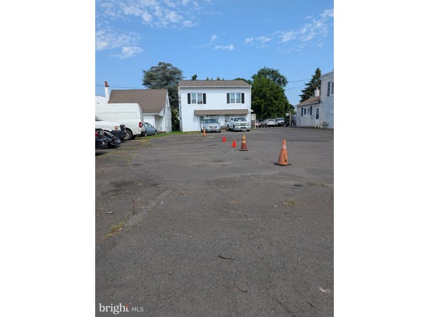 3552 BRISTOL PIKE, BENSALEM, PA 19020