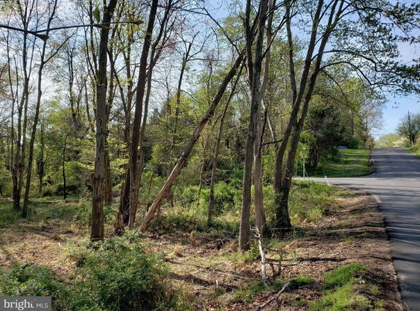 748 KENTLAND DRIVE, GREAT FALLS, VA 22066