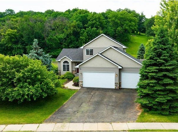 1205 E Orchard Street, Belle Plaine, MN 56011
