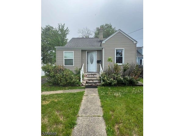 96 Cornell Blvd, Somerville Boro, NJ 08876-1805