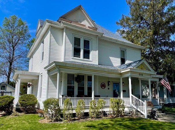 318 E 7th Street, Mount Carmel, IL 62863