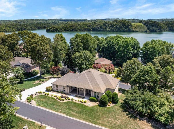 402 Catoosa Lane, Loudon, TN 37774