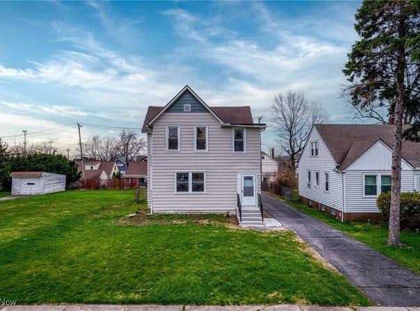 10501 Park Heights Avenue, Garfield Heights, OH 44125