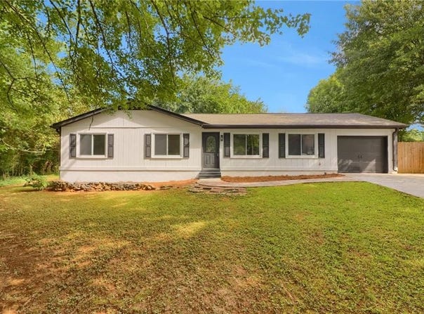 3774 Summit View Lane, Snellville, GA 30039